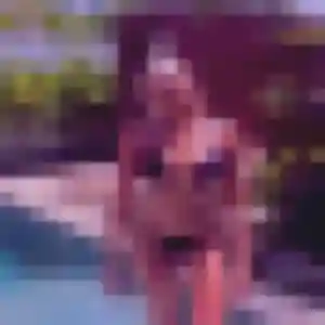 Contacte Lou-Anne, 22 ans à Biarritz en privé