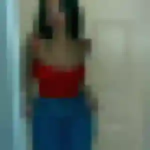 Eleonore, fille de 25 ans propose rencontre sexy à Bons-en-Chablais