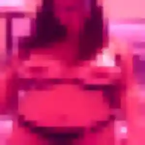 Rejoins Leontine, 28 ans à Bouillante en privé