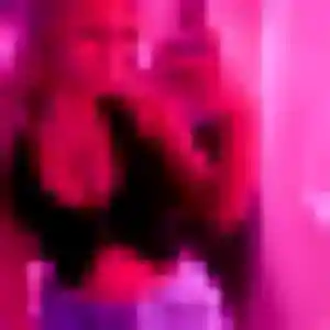 Leonore, 19 ans, connectée à Castres pour un rencontre sexy