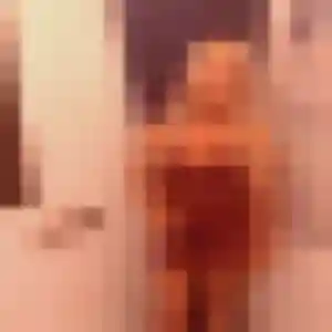 Gladys, 20 ans, connectée à Charbonnières-les-Bains pour une rencontre coquine