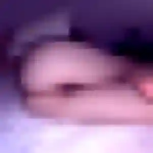 Contacte Dana, 19 ans à Châteaugiron en privé