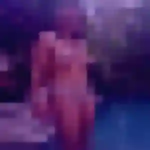 Rejoins Alix, 23 ans à Chevilly-Larue en privé
