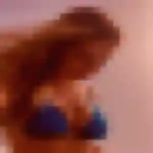 Découvre Dina, 26 ans à Condé-sur-l'Escaut en privé