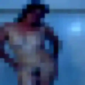 Contacte Fabienne, 39 ans à Coutances en privé