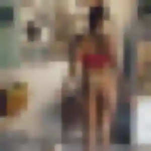 Karima, 28 ans, en ligne à Fronton pour une rencontre coquine