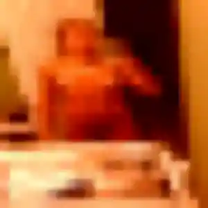 Découvre Eleonore, 20 ans à Honfleur en privé