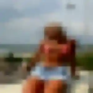 Emma, 28 ans, en ligne à La Possession pour un rencontre sexy