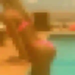 Rejoins Rania, 28 ans à Le Gosier gratuitement