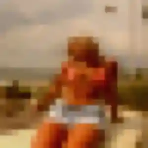 Photo de Rosalie à Le Vauclin (28 ans) - rencontre sexy anonyme