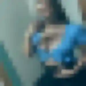 Noura, 20 ans, disponible à Les Arcs pour une rencontre coquine