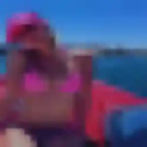 Noura, 19 ans, disponible à Longjumeau pour une rencontre coquine