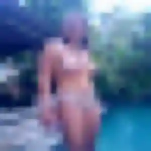 Hyacinthe, 27 ans, connectée à Montauroux pour une rencontre coquine