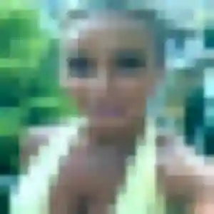 Flavia de Parentis-en-Born, 24 ans - rencontre sexy en toute liberté