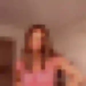 Sixtine de Pleurtuit, 24 ans - rencontre sexy en toute liberté