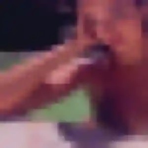 Karima de Porto-Vecchio, 19 ans - rencontre sexy en toute liberté