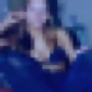 Azalee, 23 ans, connectée à Saint-Claude pour une rencontre coquine