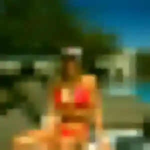 Charmante Anne-Charlotte, 30 ans à Saint-Denis - la contacter