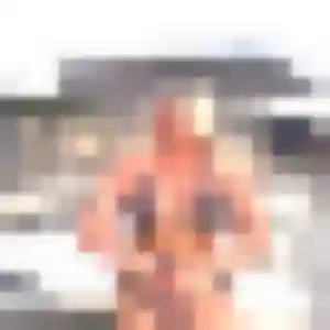 Thais, 22 ans, connectée à Saint-Julien-les-Villas pour une rencontre coquine