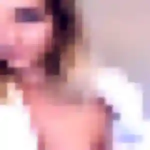 Virginie, 44 ans, en ligne à Saint-Louis pour une rencontre coquine