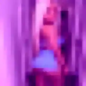Rejoins Veronique, 40 ans à Saint-Pierre-en-Faucigny en privé
