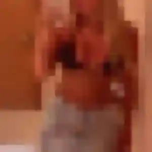 Photo privée de Zina, 28 ans à Saintry-sur-Seine - rencontre coquine