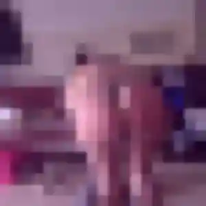 Elena de Veigné, 26 ans - rencontre sexy en toute liberté