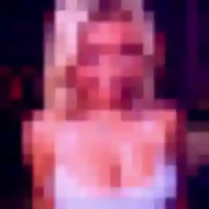 Nadia (24 ans) à Verrières-en-Anjou attend un rencontre sexy maintenant