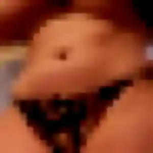Zineb, 22 ans, en ligne à Vétraz-Monthoux pour une rencontre coquine