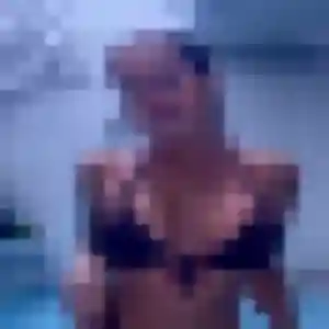 Kelly, 27 ans, dispo pour rencontre sexy à Villemomble